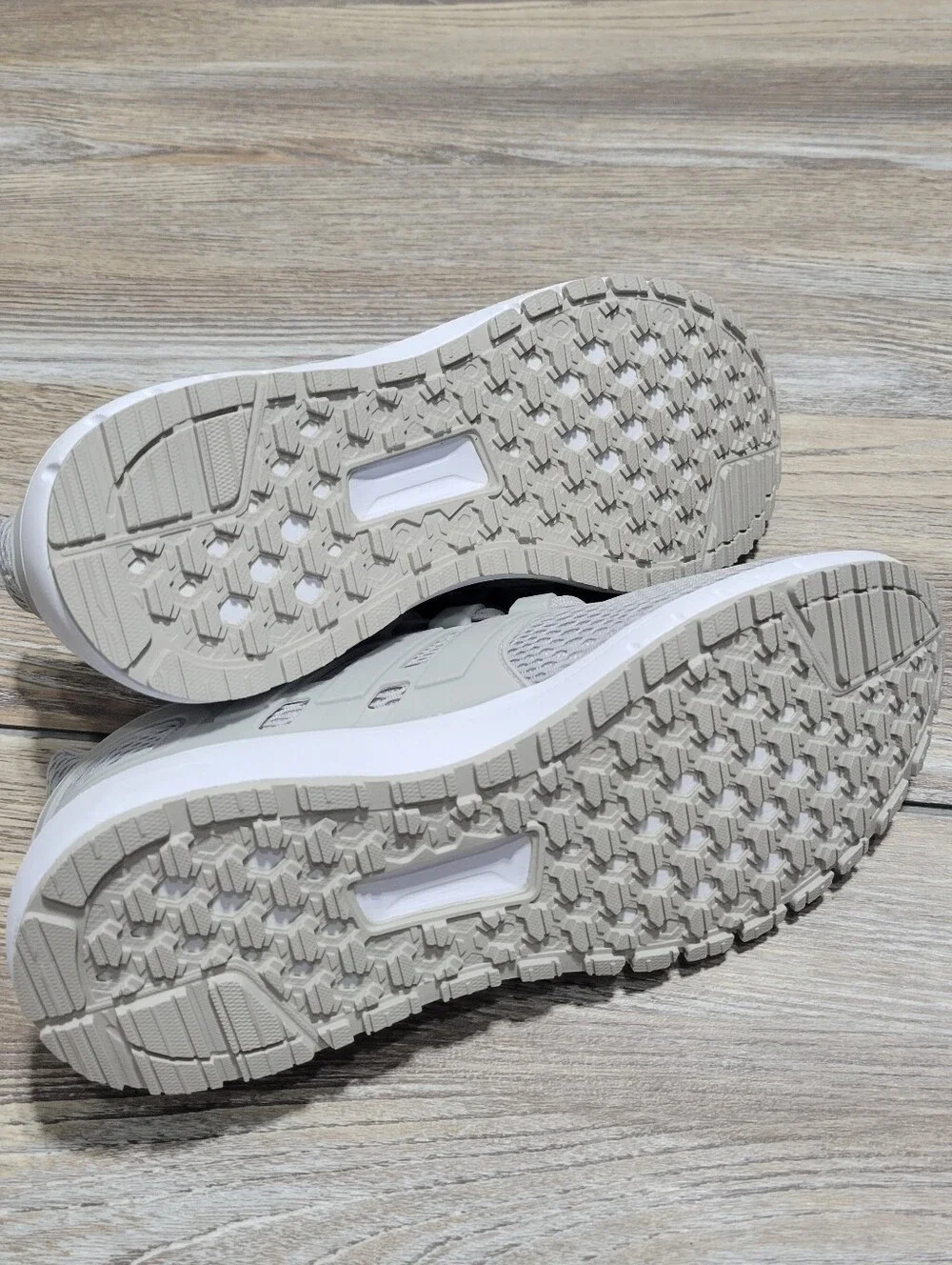 Adidas Sneakers Womens Size 8.5 Gray